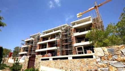 Construction status for Acacia apartments at Las Colinas by Mediter Real Estate